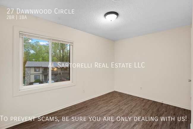 Building Photo - 27 Dawnwood Cir