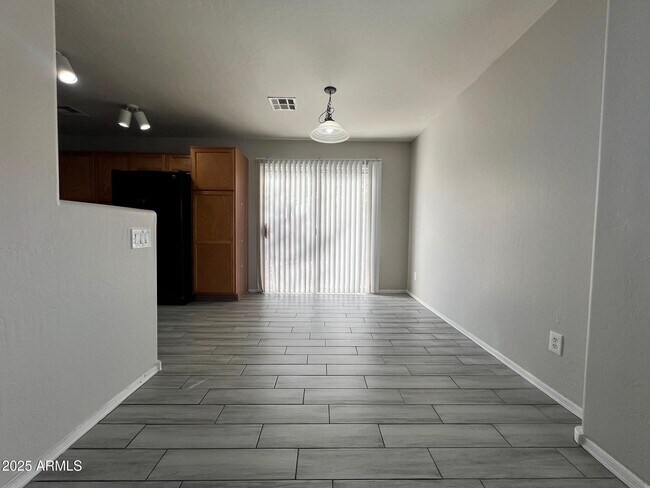Building Photo - 28516 N Epidote Dr