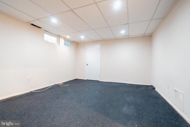 Building Photo - 2426 Falls Pl Ct