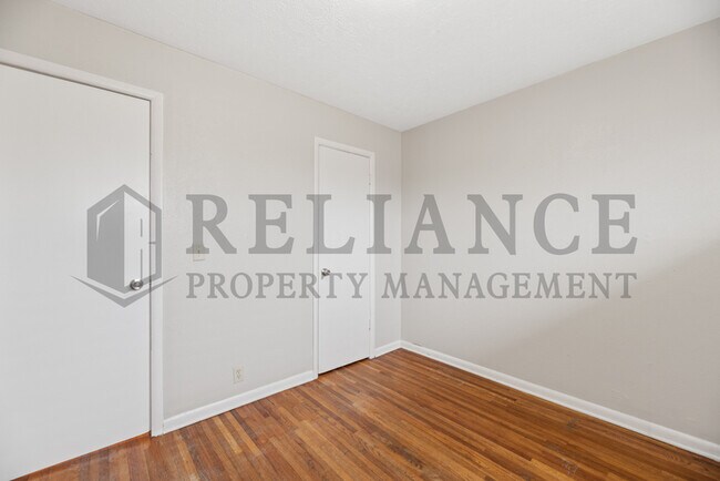 Building Photo - 5106 E Pawnee St