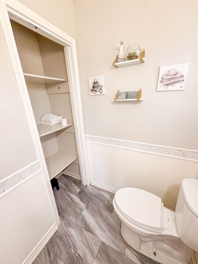 Building Photo - 1917 S 51st St