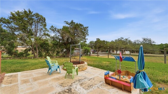 Building Photo - 628 Country Ln Dr