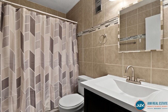 Building Photo - Move-In Ready 2 Bedroom Condo – Steps from...