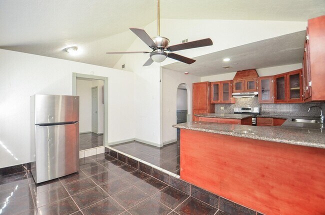 Building Photo - 11517 Bannister Ln