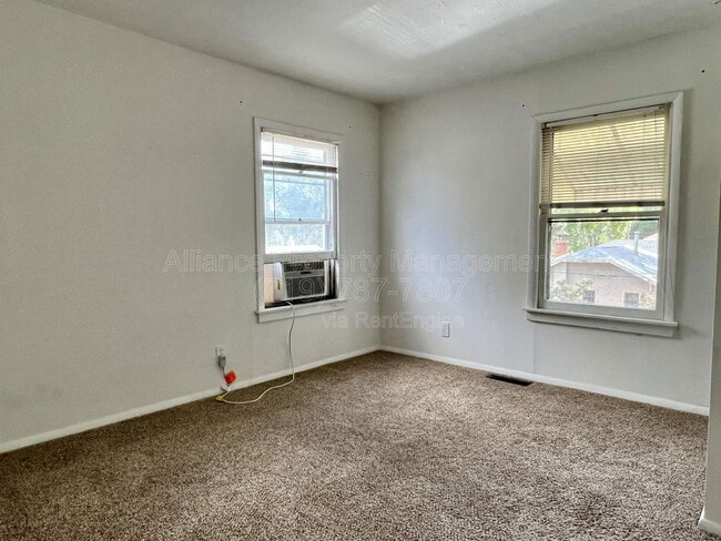 Building Photo - 1804 Fenmoor Pl