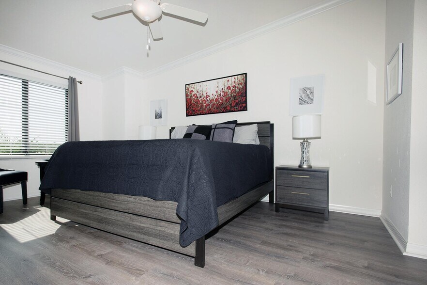 Building Photo - 5557 Palmer Cir