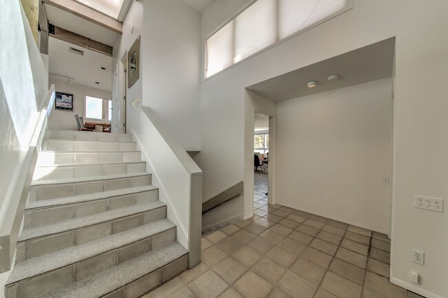 Building Photo - SANDIA HEIGHTS EXECUTIVE RENTAL 2+Story 3B...