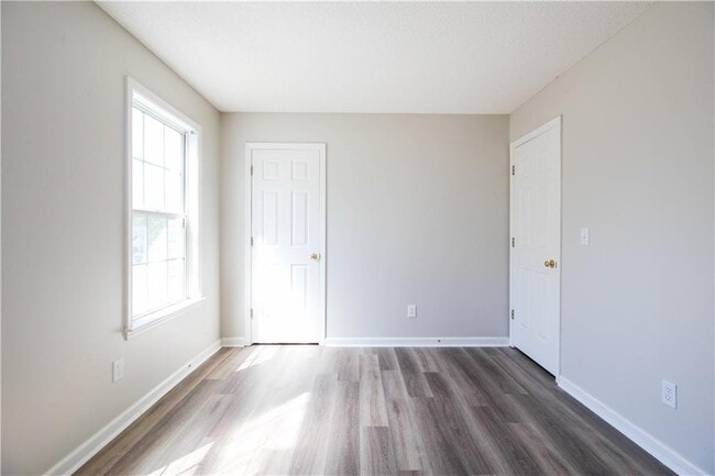 Building Photo - 2401 Oxwell Way