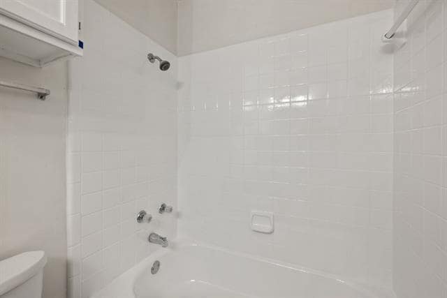 Building Photo - 2911 Post Oak Dr