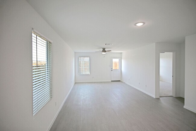 Building Photo - 7363 Orange Sapphire