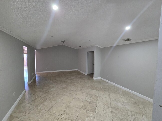 Building Photo - 18110 SW 139th Ct