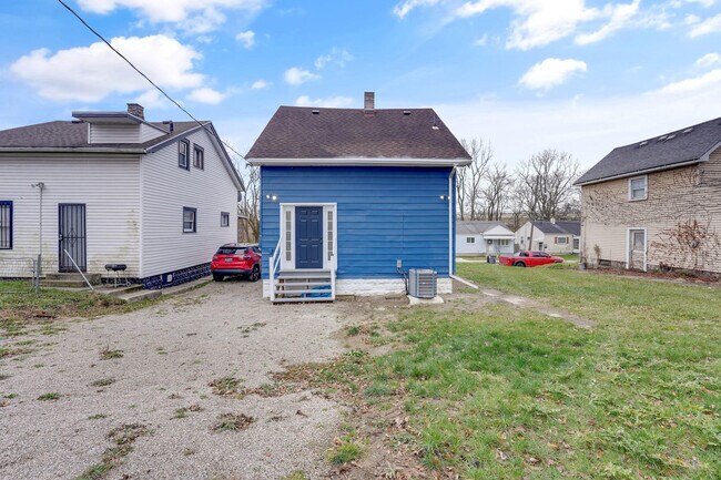 Building Photo - 1748 Bigelow St