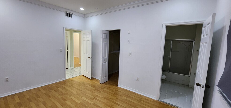 Building Photo - 6900 NW 179th St