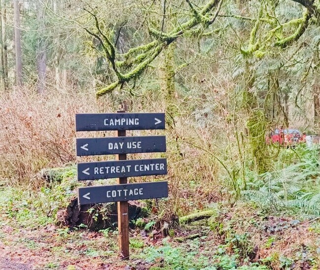 Building Photo - Must See Stunning Updated 3BR/2BA Home Available Now!