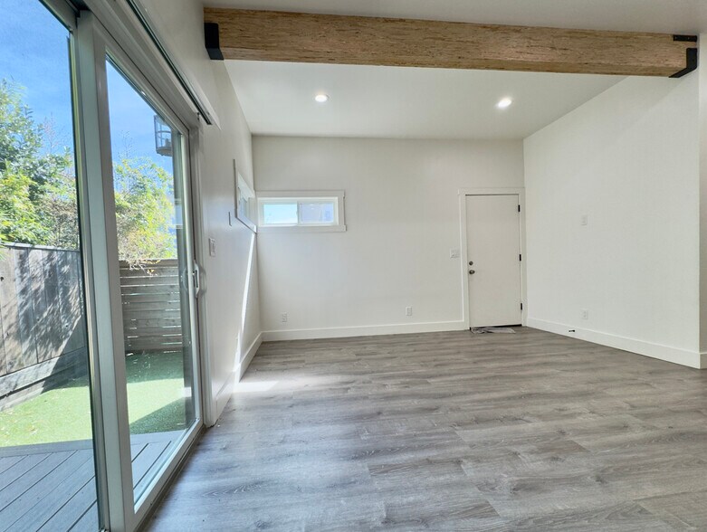 Building Photo - 1038 62nd St