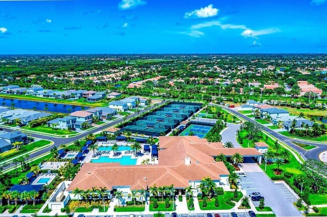 Building Photo - 7638 Charing Cross Ln