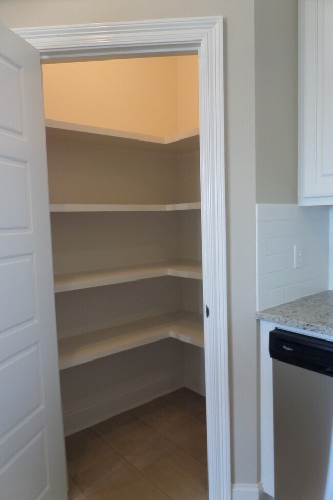 Building Photo - 14092 Wetherly Dr