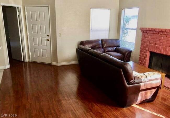 Building Photo - 3926 Bushnell Dr