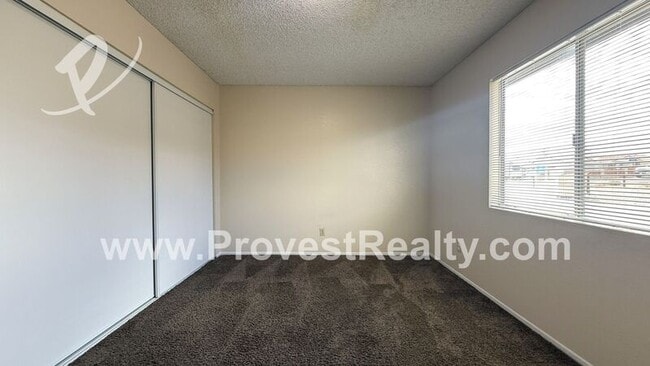 Building Photo - 15952 Sequoia St