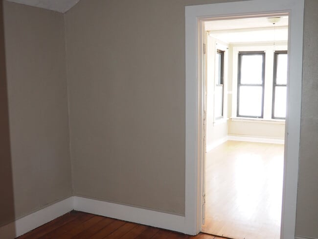 Building Photo - 9931 143rd Pl