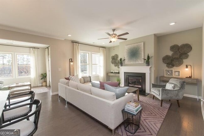 Building Photo - 1626 Lansing Bluff Walk