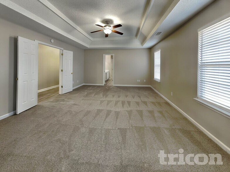 Building Photo - 11610 Registry Blvd