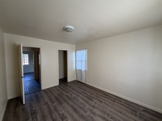 Building Photo - 701 Mcclean Ave