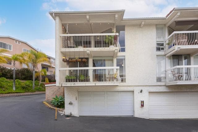 Building Photo - 2311 Caringa Way