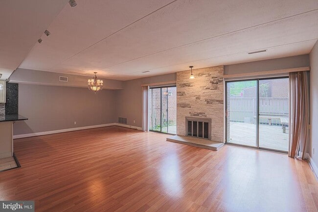 Building Photo - 17 Farmhouse Ct