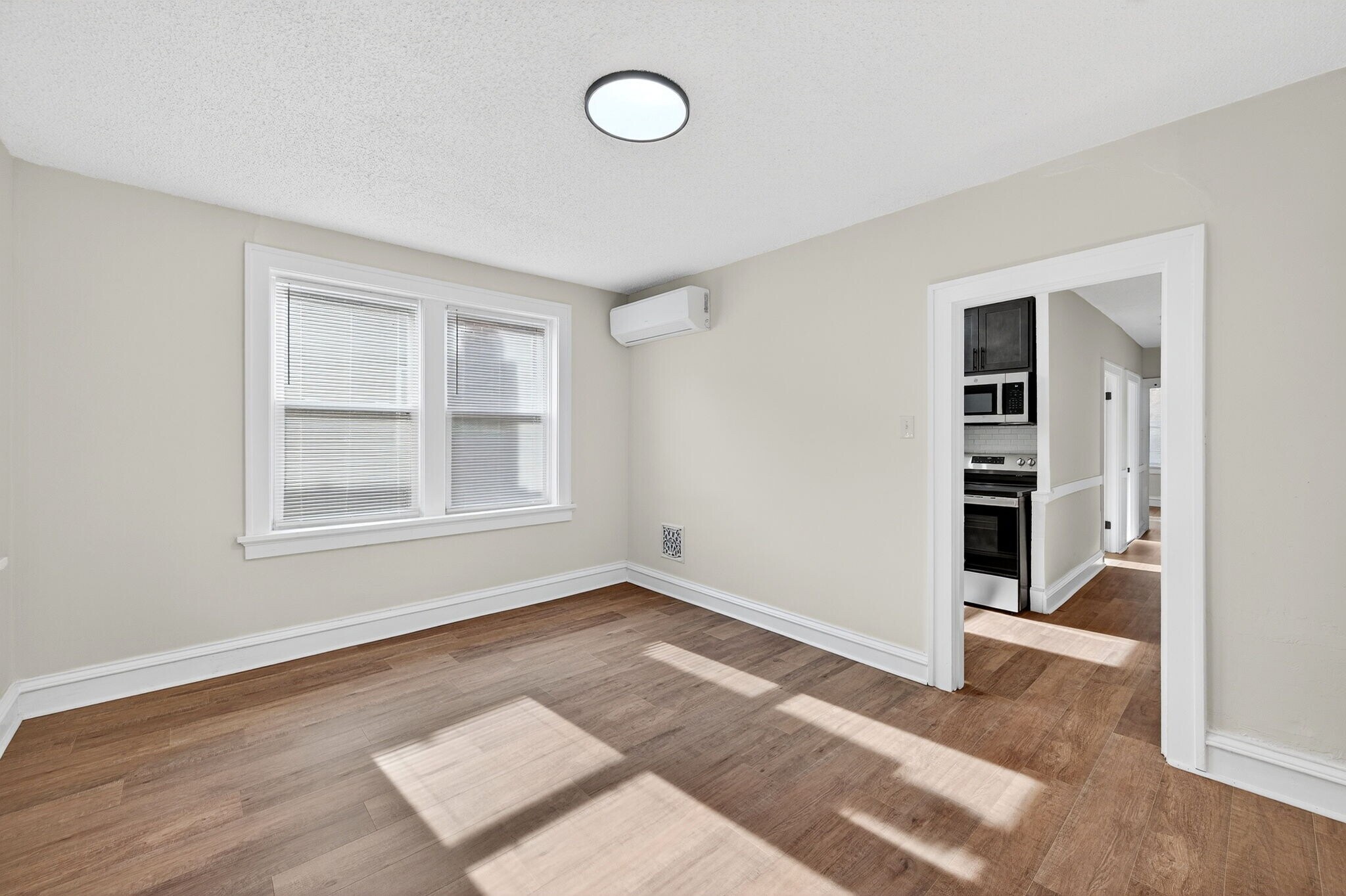 Building Photo - 5803 S Kingshighway Blvd