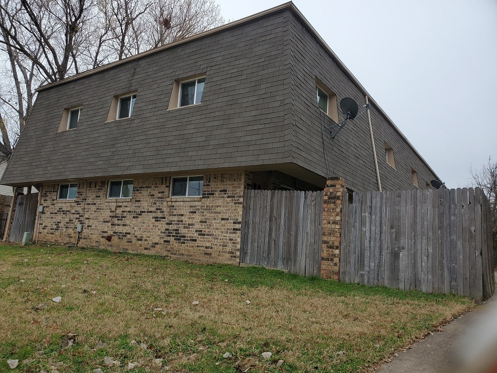 Building Photo - 6333 -6339 Granbury Rd,