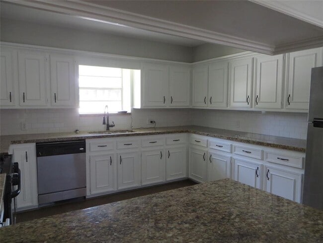 Building Photo - 4655 Old Anderson Ln