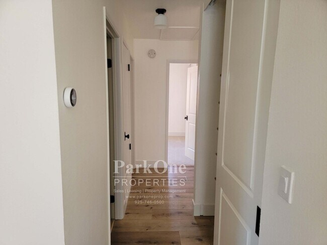 Building Photo - Spacious Updated Home with Expansive Private Yard