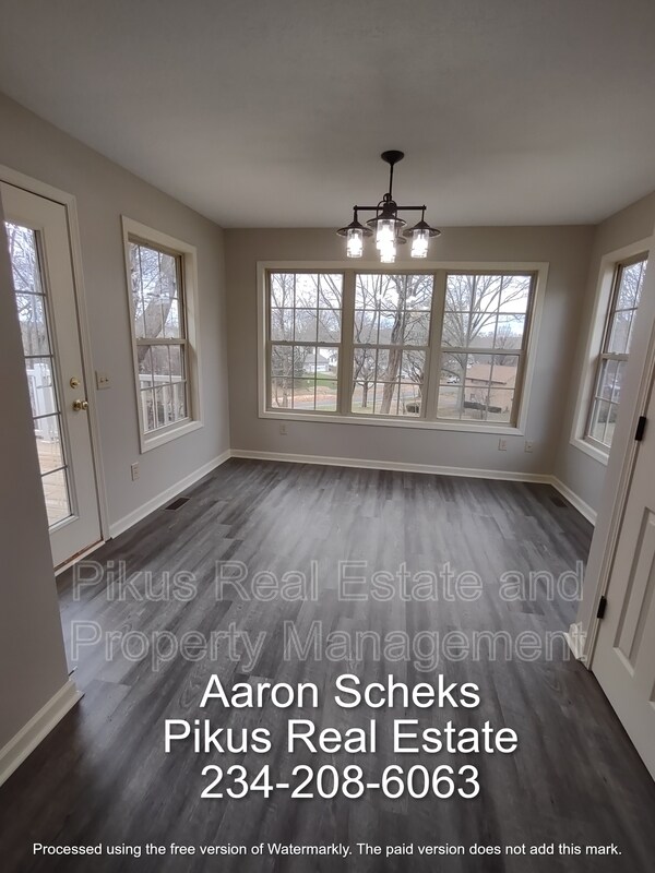 Building Photo - 4987 Shawn Cir NW