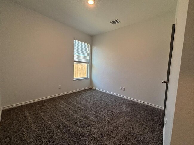 Building Photo - 8502 Trungle Rd
