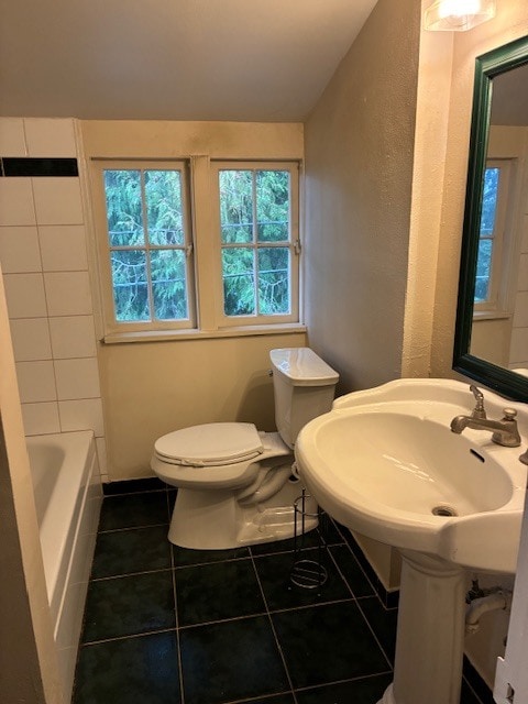 Building Photo - 5914 S Carver St