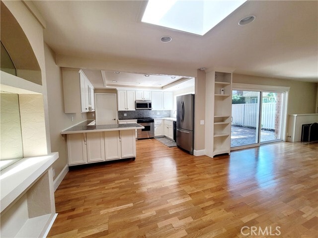 Building Photo - 5155 Thorn Tree Ln