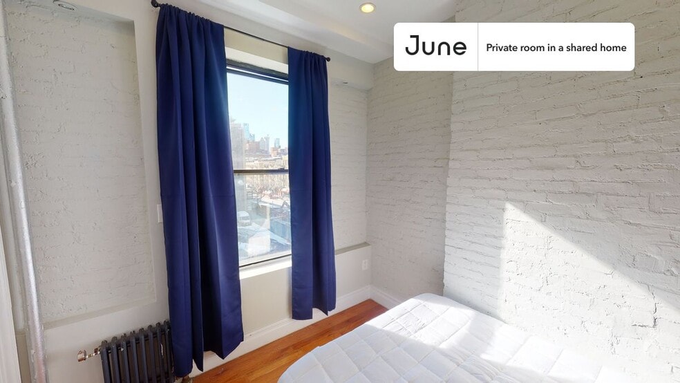 Building Photo - Room in Shared 2 bed/1 bath home