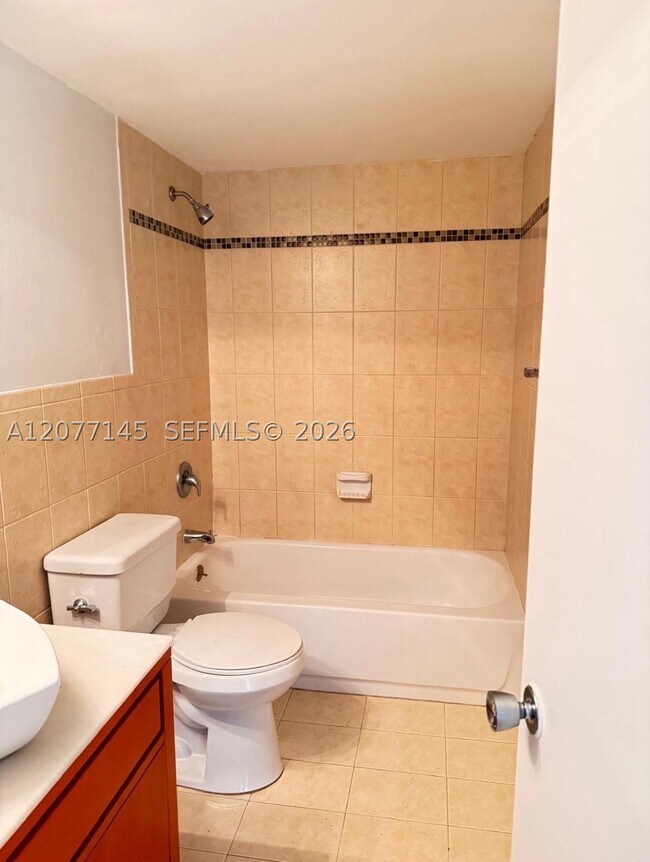 Building Photo - 6960 Miami Gardens Dr