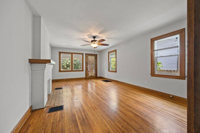 Building Photo - 291-293 Olentangy Street