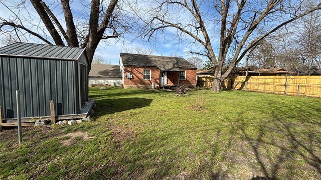 Building Photo - 1104 Sierra Dr