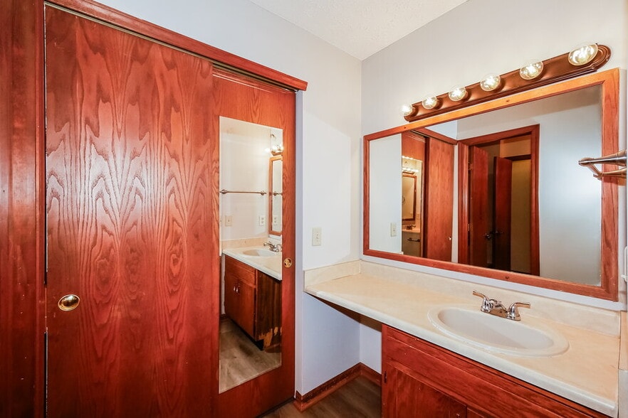 Building Photo - 1750 Catalano Dr