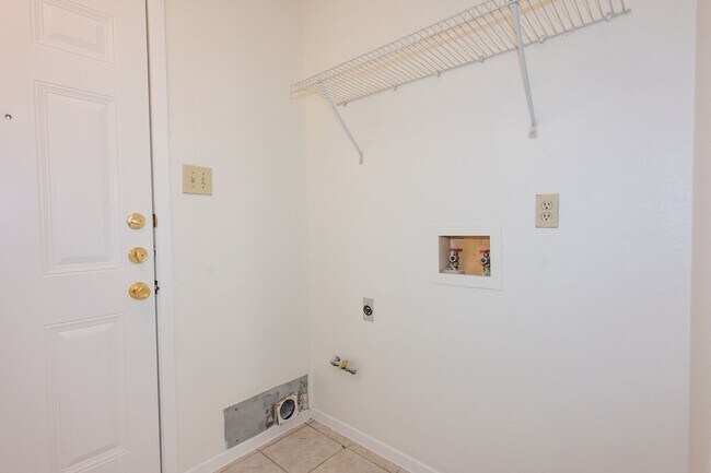 Building Photo - 1110/1108 Woodlief Trl