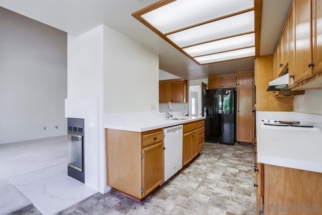 Building Photo - 11742 Avenida Sivrita