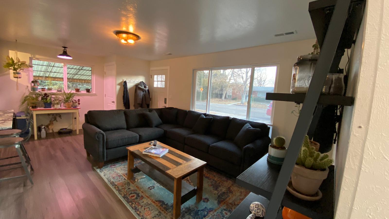 Building Photo - 12863 E Park Ln Dr