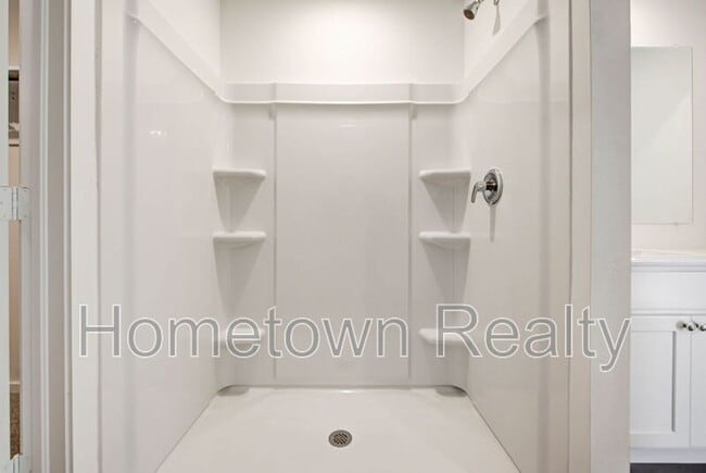 Building Photo - 9729 NW 124th St