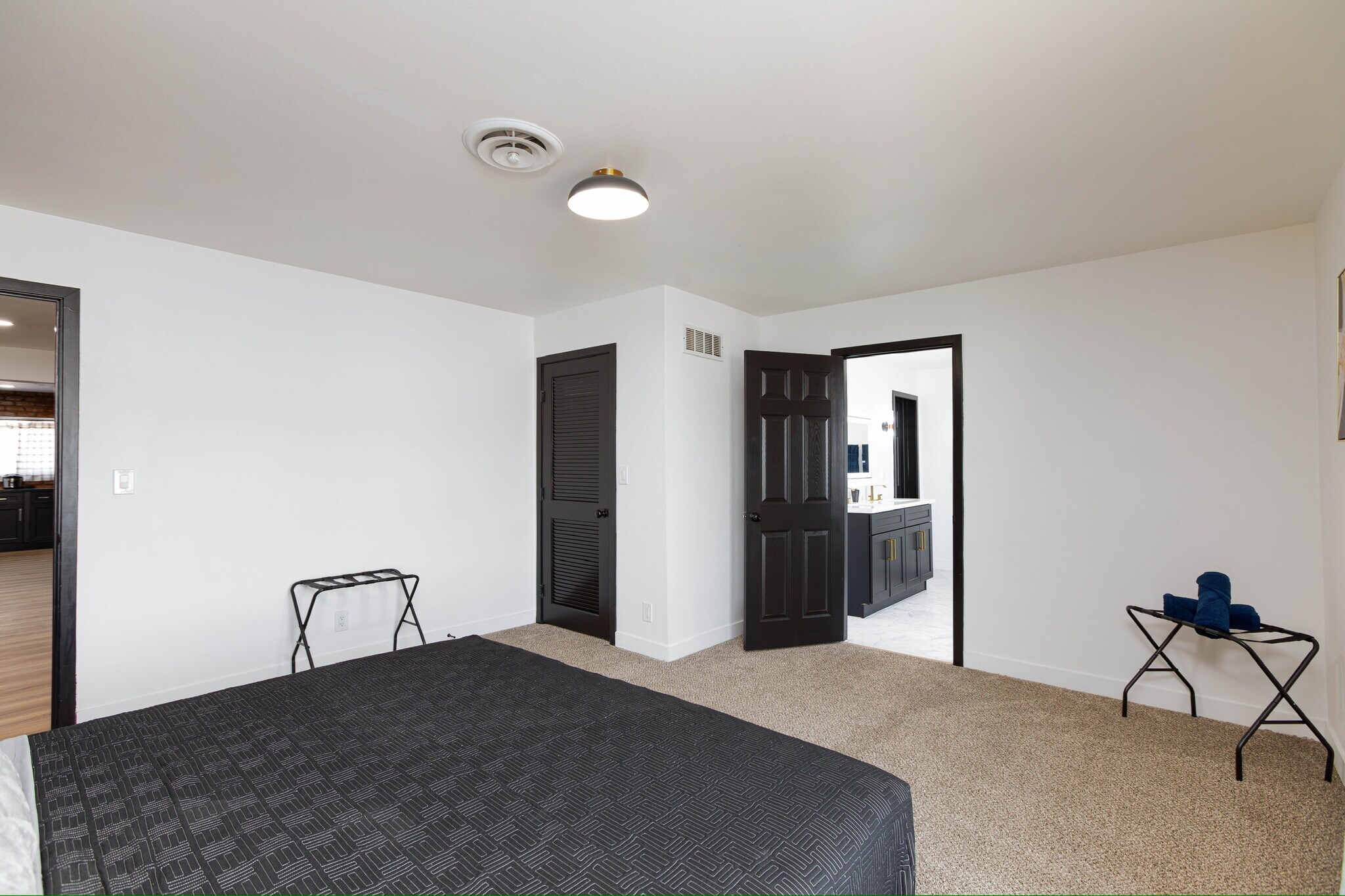 Building Photo - 1448 Pawnee Dr