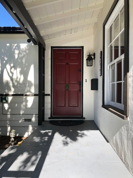 Building Photo - 1344 Grandview Ave