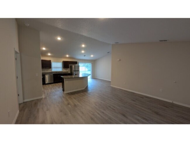 Building Photo - MOVE IN INCENTIVE: Palm Coast 4 Bedroom Ne...