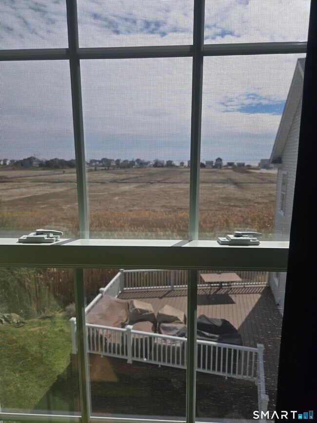 Building Photo - 57 Beachside Ave